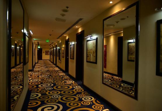 Strato Hotel by Warwick 4* Doha Qatar