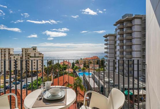 Monumental Plaza by Petit Hotels Madeira Portugalia