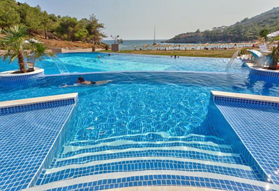 THASSOS GRAND RESORT Insula Thassos Grecia