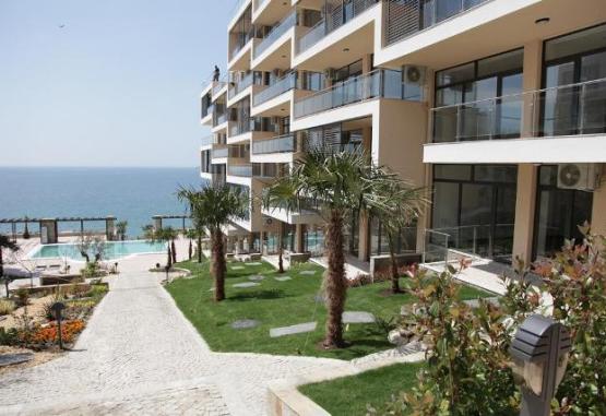DOLCE DELUXE   ST. VLAS 