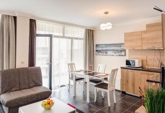 DOLCE DELUXE   ST. VLAS 