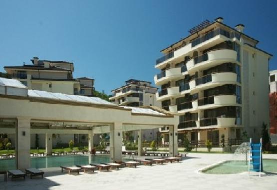 LONG BEACH RESORT SHKORPILOVCI 