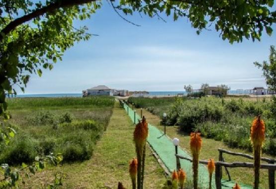 LONG BEACH RESORT SHKORPILOVCI 