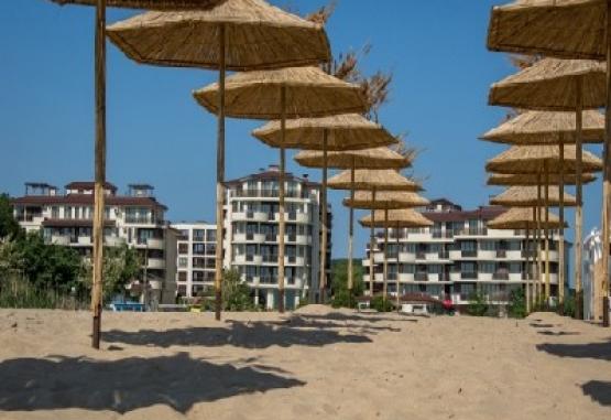 LONG BEACH RESORT SHKORPILOVCI 