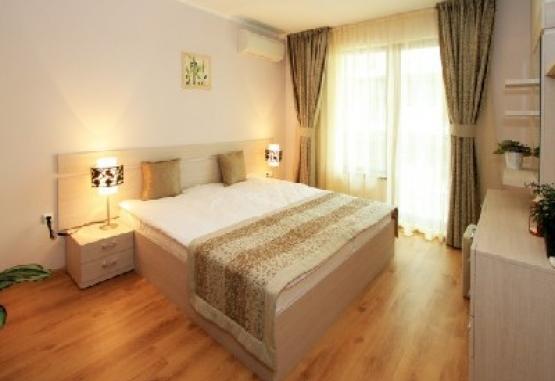 LONG BEACH RESORT SHKORPILOVCI 