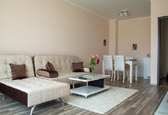 LONG BEACH RESORT SHKORPILOVCI 