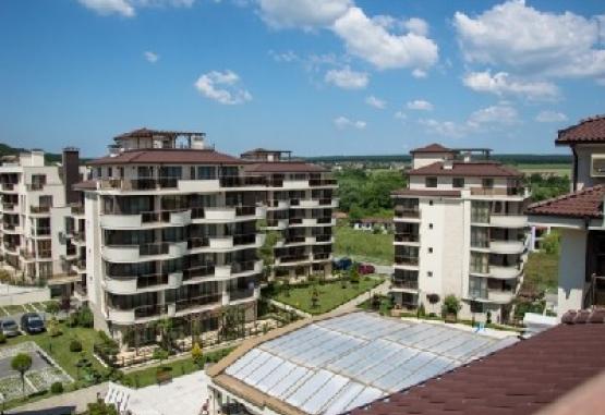 LONG BEACH RESORT SHKORPILOVCI 