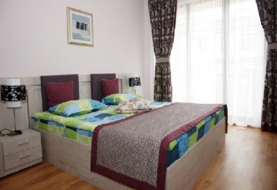 LONG BEACH RESORT SHKORPILOVCI 