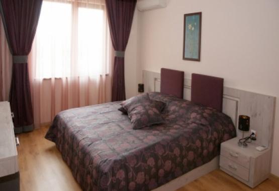 LONG BEACH RESORT SHKORPILOVCI 