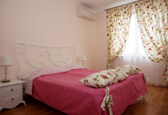 LONG BEACH RESORT SHKORPILOVCI 
