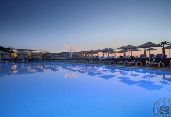 ARINA BEACH HOTEL & BUNGALOWS 4+ * Heraklion Grecia