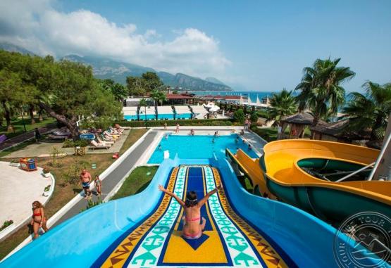 Crystal Flora Beach Resort Hv-1/5* Kemer Turcia