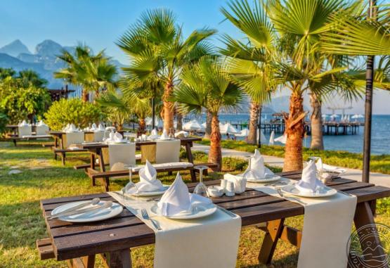 Crystal Flora Beach Resort Hv-1/5* Kemer Turcia