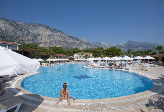 Crystal Flora Beach Resort Hv-1/5* Kemer Turcia