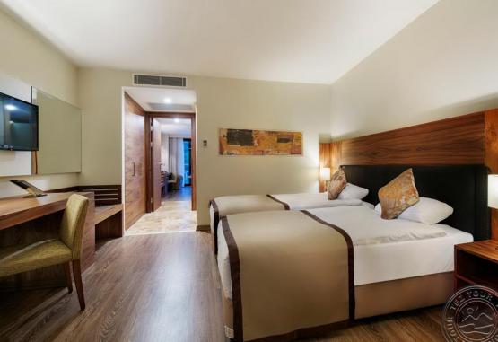 Nirvana Mediterranean Excellence 5 * Kemer Turcia