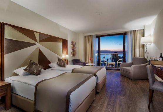 Nirvana Mediterranean Excellence 5 * Kemer Turcia