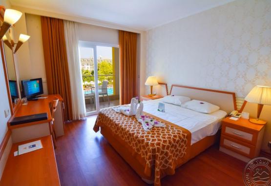 Pine House 4 *  Kemer Turcia