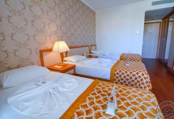 Pine House 4 *  Kemer Turcia