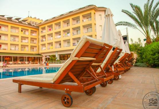 Pine House 4 *  Kemer Turcia