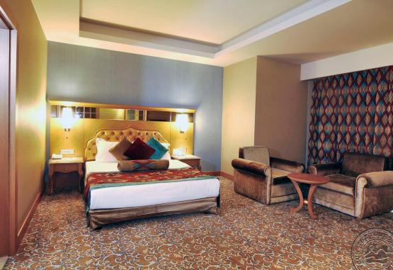 Royal Holiday Palace 5 * Lara - Kundu Turcia