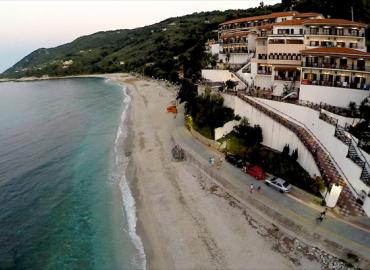 Karaoulanis Beach Hotel 