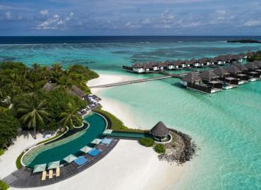 Four Seasons Resort Maldives at Kuda Huraa 