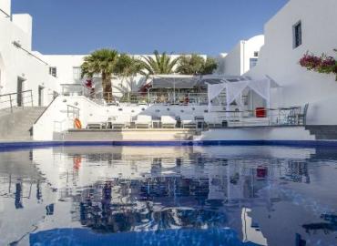 RK Beach Hotel (Kamari Santorini) 